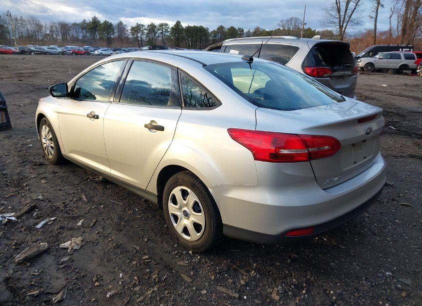 Photo 3 of 2018 Ford Focus S (VIN 1FADP3E29JL306693)