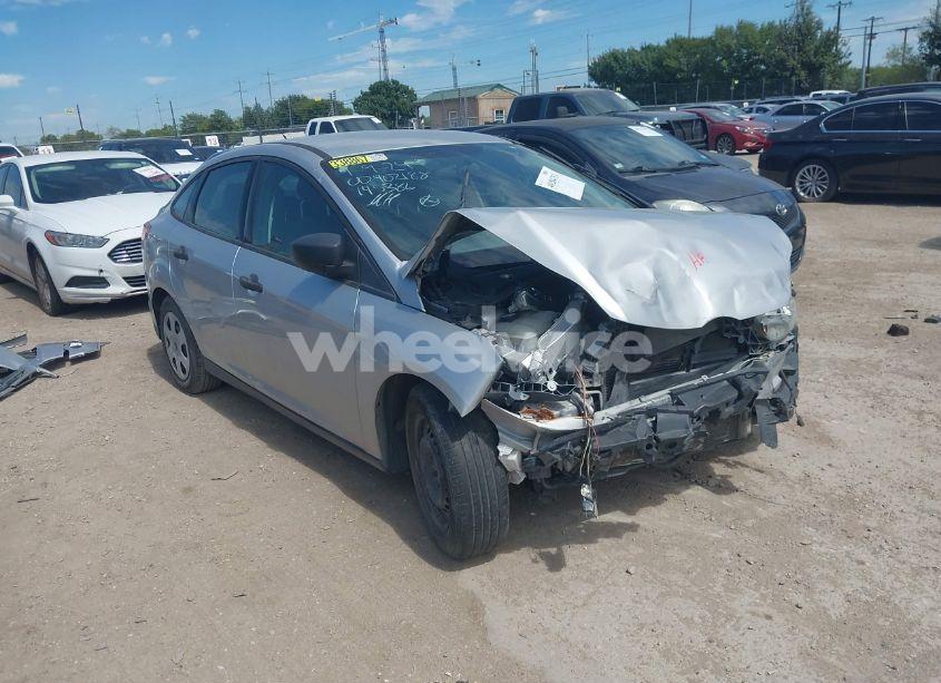 2013 Ford Focus S (VIN 1FADP3E2XDL145386) main photo
