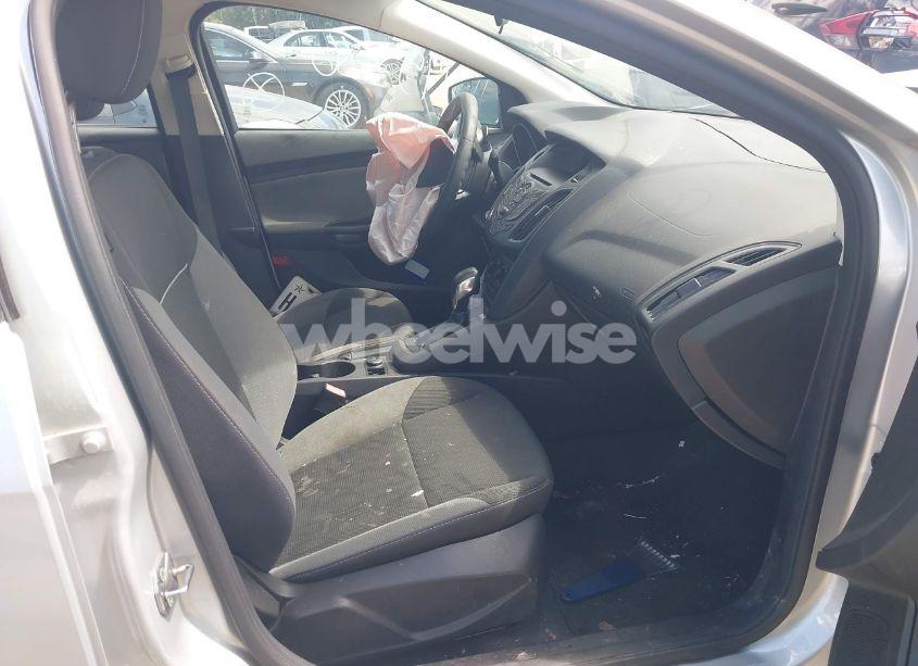 Photo 5 of 2013 Ford Focus S (VIN 1FADP3E2XDL145386)