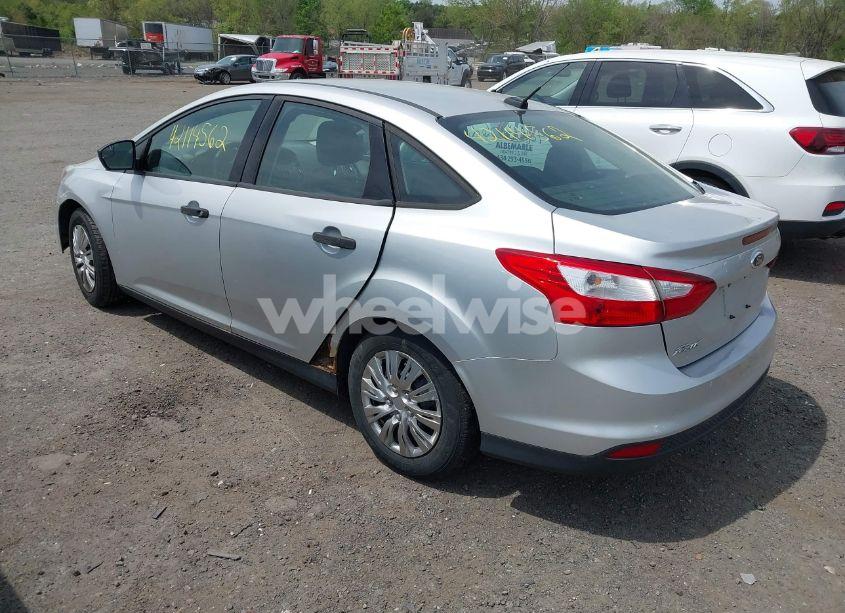 Photo 3 of 2013 Ford Focus S (VIN 1FADP3E2XDL154959)