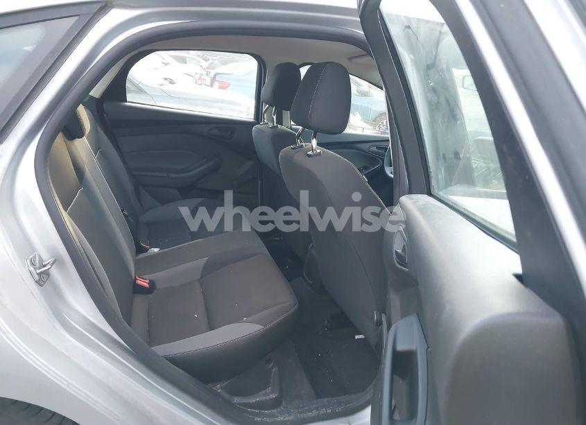 Photo 8 of 2013 Ford Focus S (VIN 1FADP3E2XDL304827)