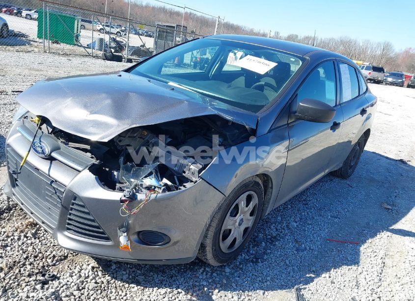 Photo 2 of 2013 Ford Focus S (VIN 1FADP3E2XDL331039)