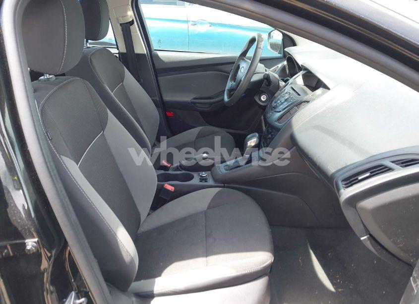 Photo 5 of 2014 Ford Focus S (VIN 1FADP3E2XEL355486)