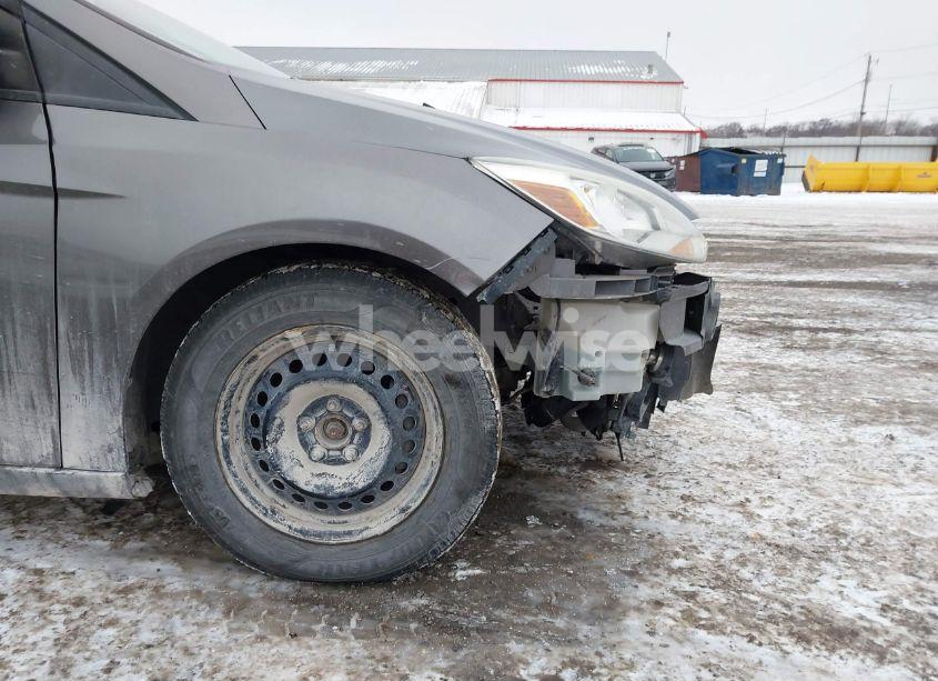 Photo 13 of 2014 Ford Focus S (VIN 1FADP3E2XEL398855)