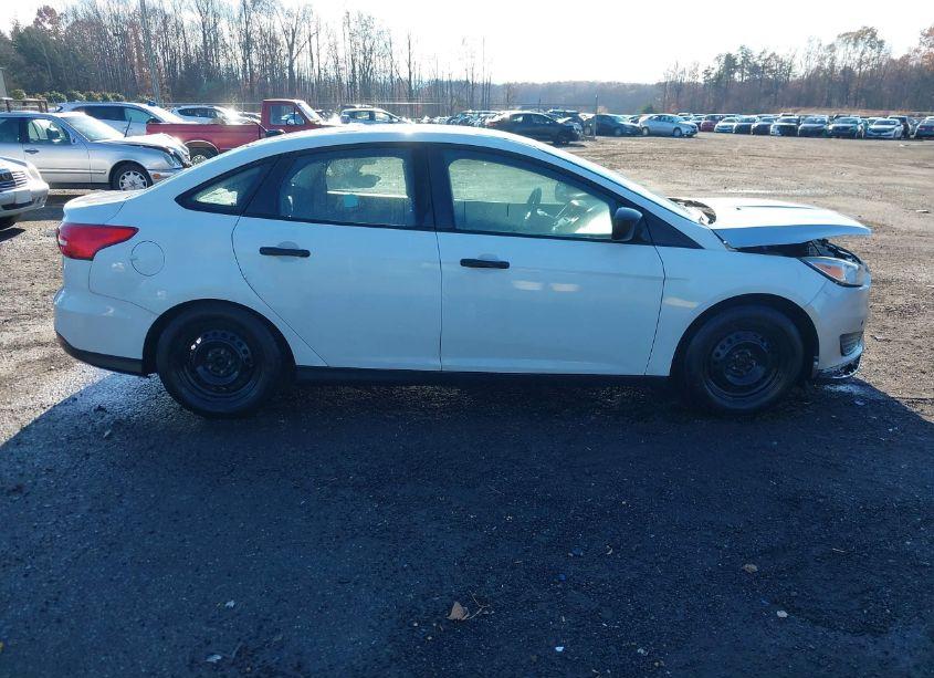 Photo 13 of 2015 Ford Focus S (VIN 1FADP3E2XFL311313)