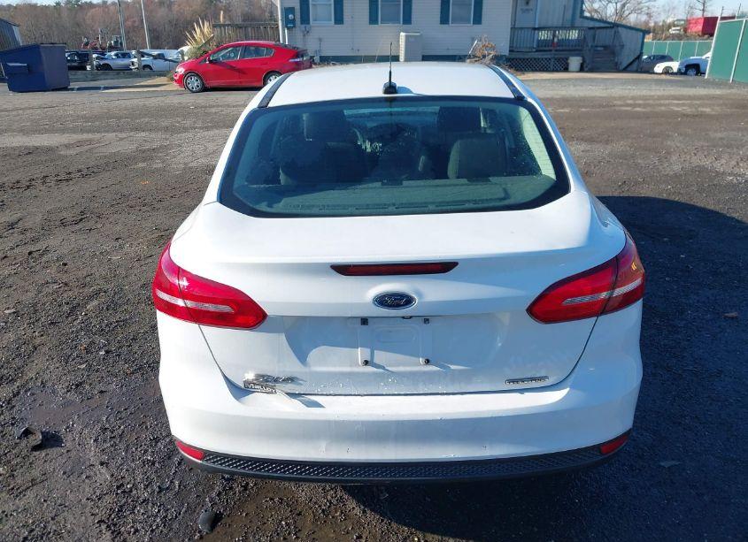 Photo 16 of 2015 Ford Focus S (VIN 1FADP3E2XFL311313)