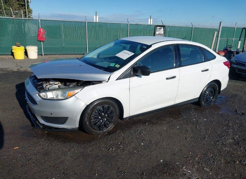 Photo 2 of 2015 Ford Focus S (VIN 1FADP3E2XFL311313)