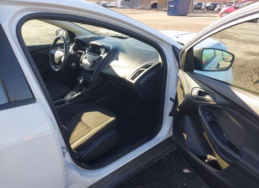 Photo 5 of 2015 Ford Focus S (VIN 1FADP3E2XFL311313)