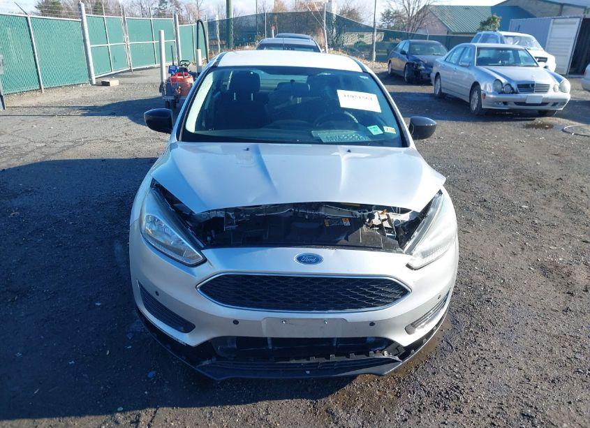 Photo 6 of 2015 Ford Focus S (VIN 1FADP3E2XFL311313)