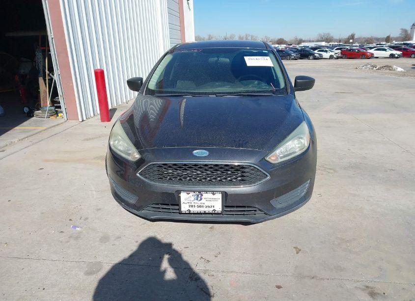Photo 6 of 2015 Ford Focus S (VIN 1FADP3E2XFL313479)