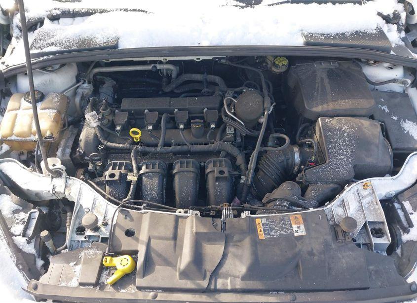 Photo 10 of 2015 Ford Focus S (VIN 1FADP3E2XFL374895)