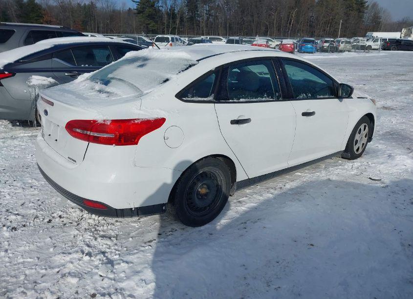 Photo 4 of 2015 Ford Focus S (VIN 1FADP3E2XFL374895)