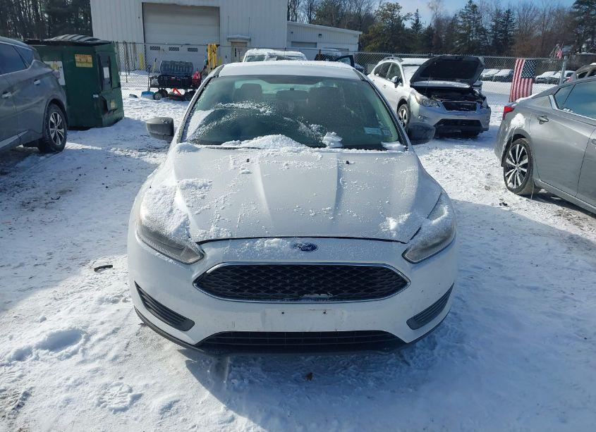 Photo 6 of 2015 Ford Focus S (VIN 1FADP3E2XFL374895)