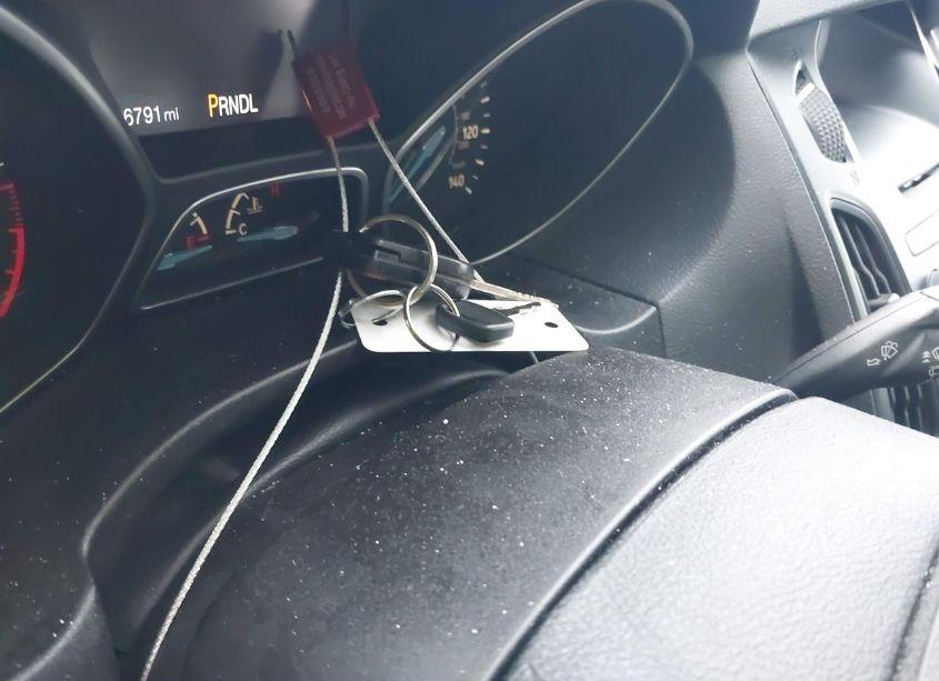 Photo 11 of 2016 Ford Focus S (VIN 1FADP3E2XGL208183)