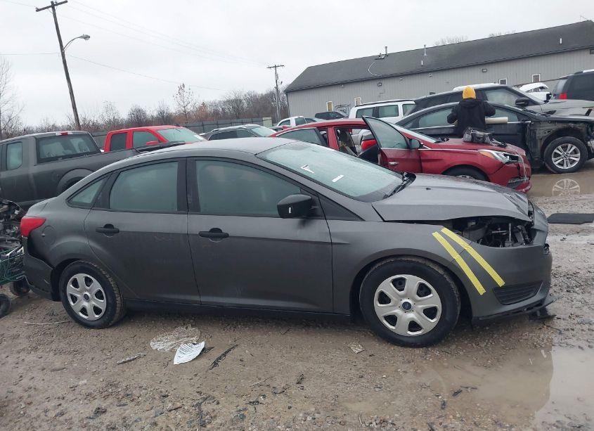 Photo 14 of 2016 Ford Focus S (VIN 1FADP3E2XGL208183)