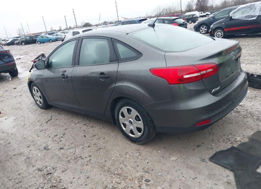 Photo 3 of 2016 Ford Focus S (VIN 1FADP3E2XGL208183)