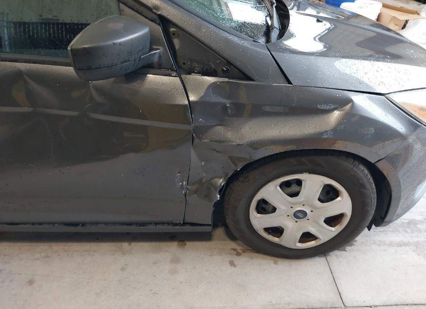 Photo 12 of 2016 Ford Focus S (VIN 1FADP3E2XGL249882)