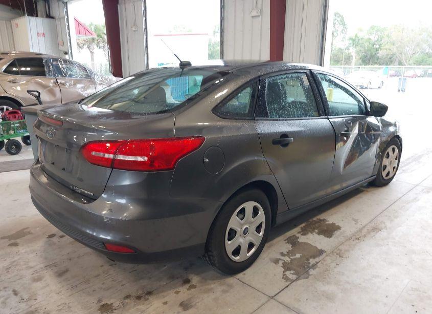 Photo 4 of 2016 Ford Focus S (VIN 1FADP3E2XGL249882)