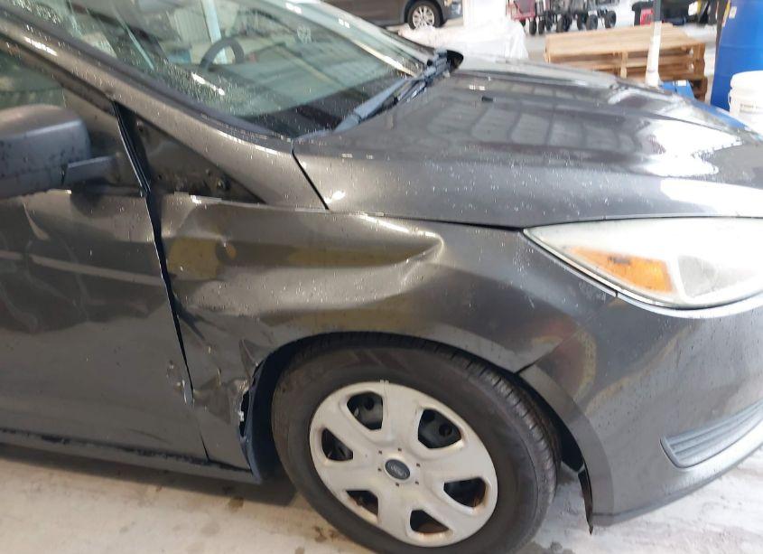 Photo 6 of 2016 Ford Focus S (VIN 1FADP3E2XGL249882)