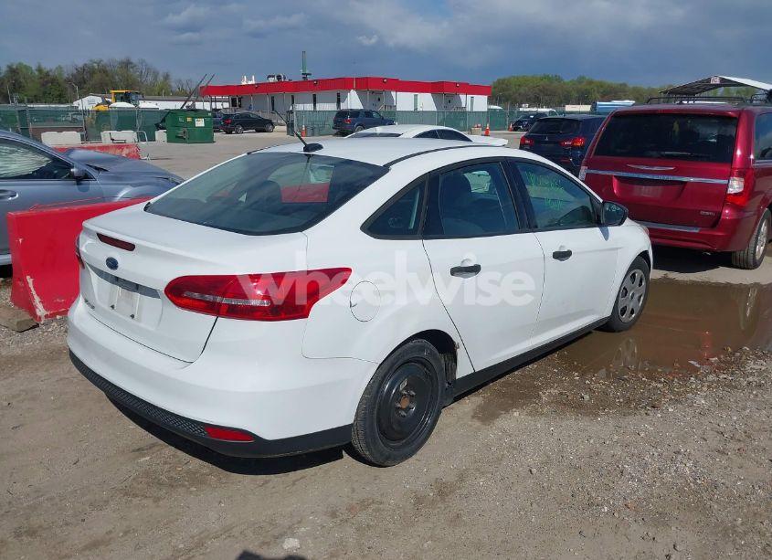 Photo 4 of 2016 Ford Focus S (VIN 1FADP3E2XGL357547)