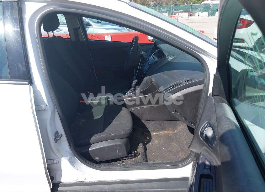 Photo 5 of 2016 Ford Focus S (VIN 1FADP3E2XGL357547)