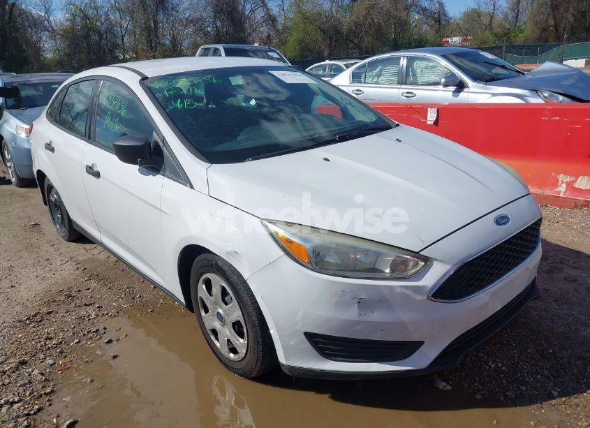 Photo 6 of 2016 Ford Focus S (VIN 1FADP3E2XGL357547)