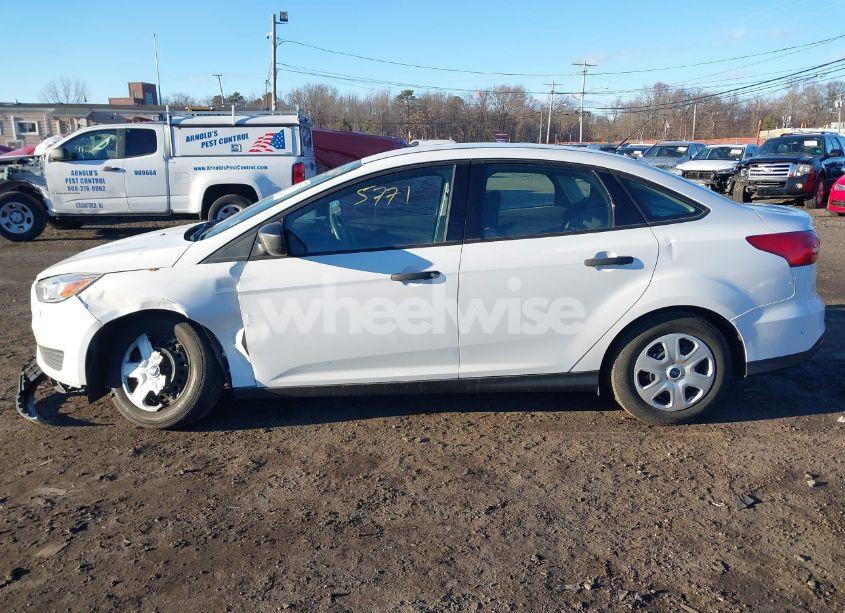 Photo 14 of 2017 Ford Focus S (VIN 1FADP3E2XHL321942)