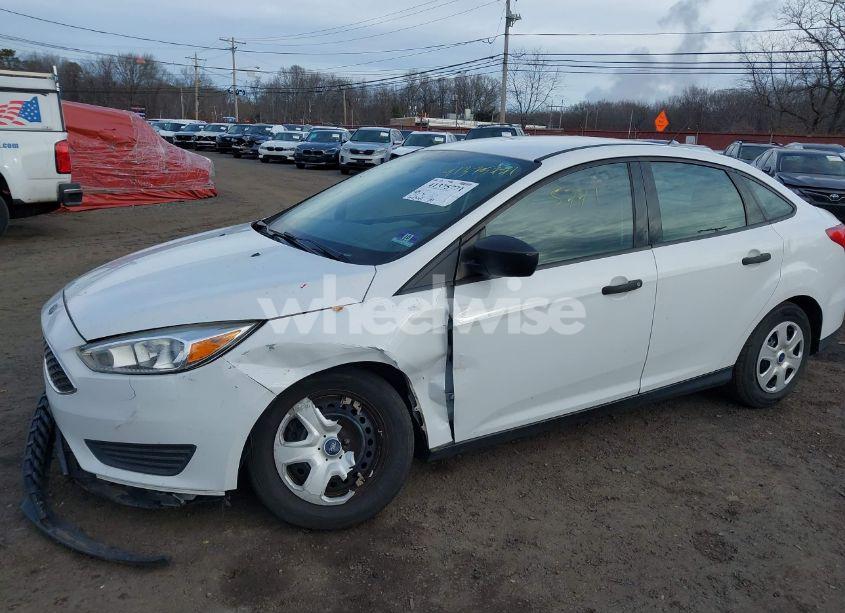 Photo 17 of 2017 Ford Focus S (VIN 1FADP3E2XHL321942)