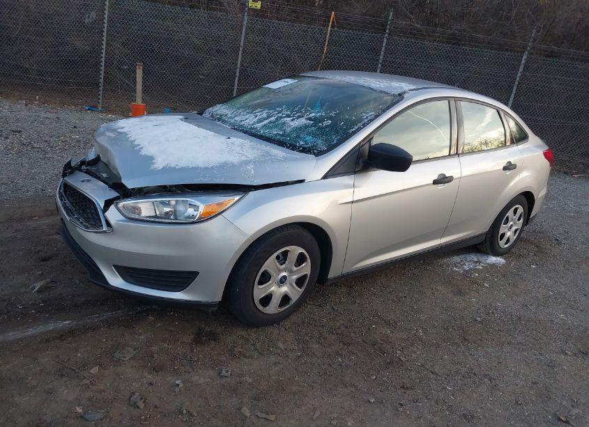 Photo 2 of 2018 Ford Focus S (VIN 1FADP3E2XJL208126)