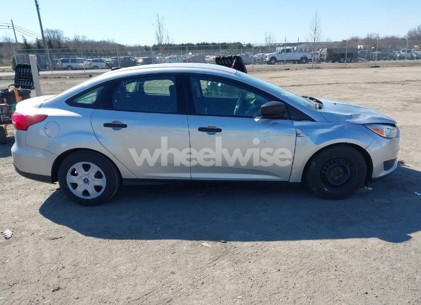 Photo 13 of 2018 Ford Focus S (VIN 1FADP3E2XJL221099)