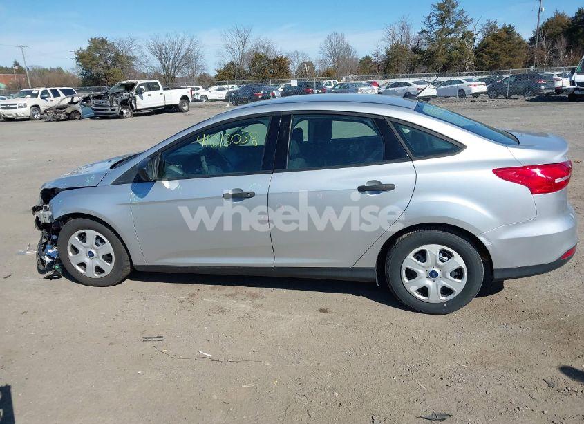 Photo 14 of 2018 Ford Focus S (VIN 1FADP3E2XJL221099)