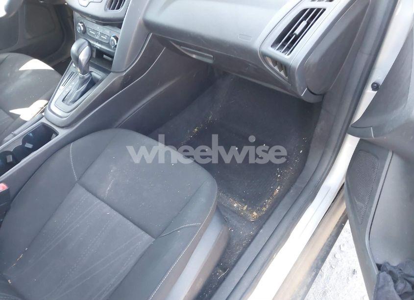 Photo 5 of 2018 Ford Focus S (VIN 1FADP3E2XJL221099)