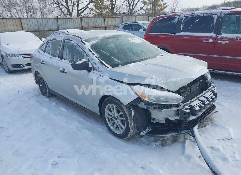 2018 Ford Focus S (VIN 1FADP3E2XJL221961) main photo