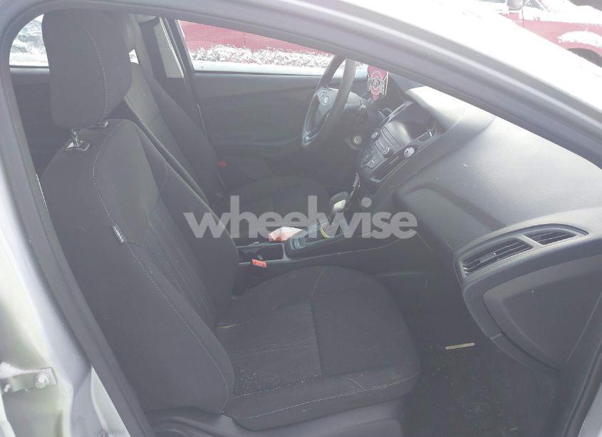 Photo 5 of 2018 Ford Focus S (VIN 1FADP3E2XJL221961)