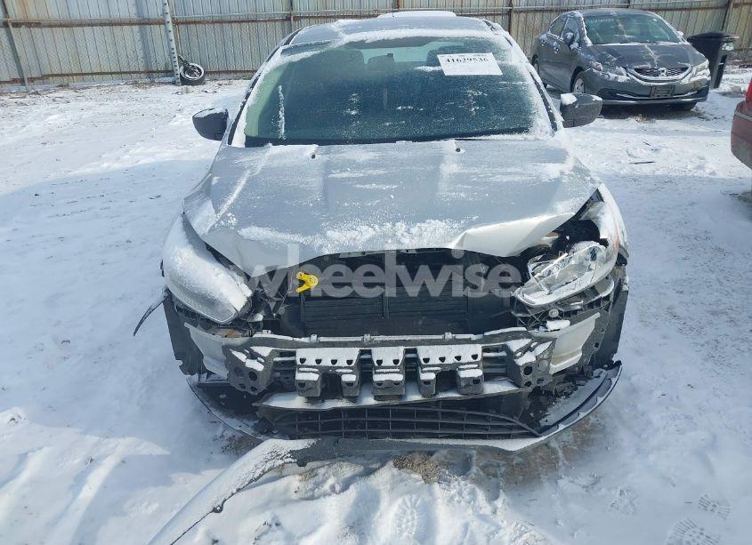 Photo 6 of 2018 Ford Focus S (VIN 1FADP3E2XJL221961)