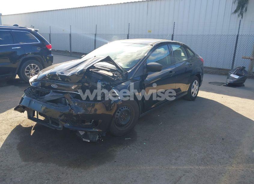 Photo 2 of 2018 Ford Focus S (VIN 1FADP3E2XJL260646)