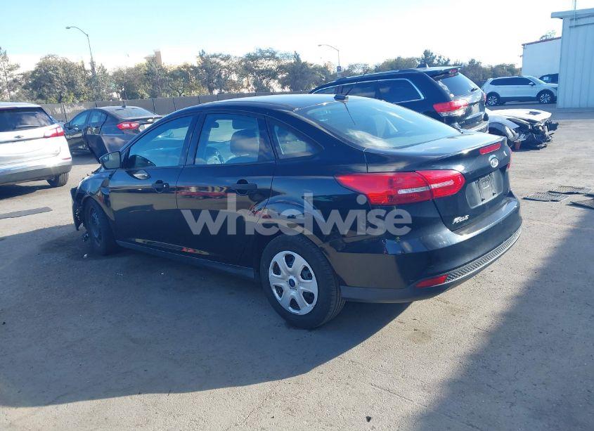 Photo 3 of 2018 Ford Focus S (VIN 1FADP3E2XJL260646)