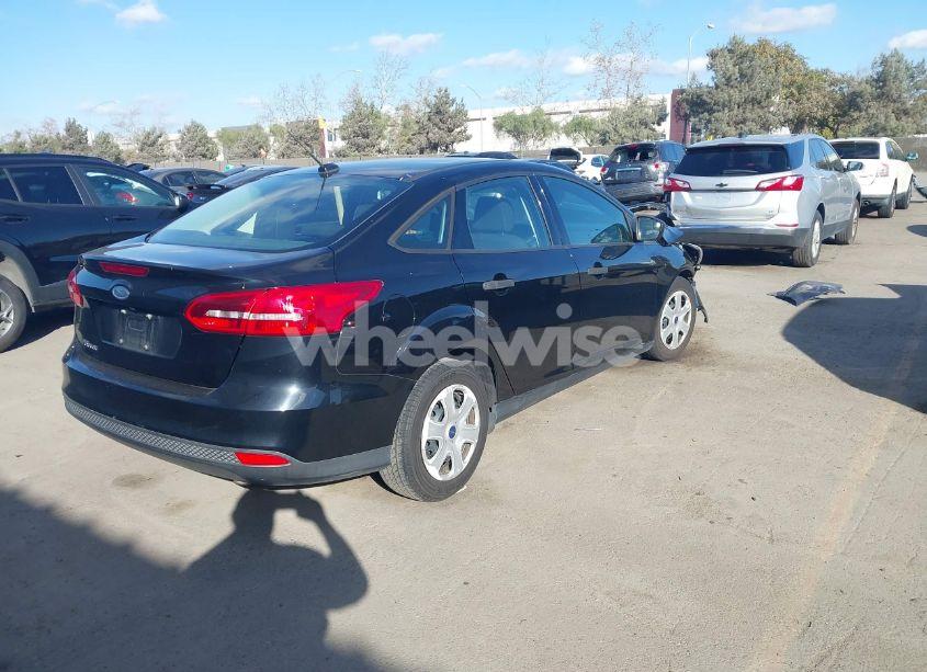 Photo 4 of 2018 Ford Focus S (VIN 1FADP3E2XJL260646)