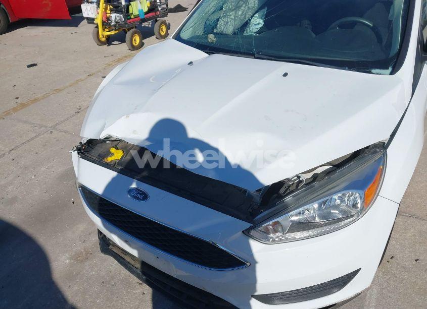 Photo 6 of 2018 Ford Focus S (VIN 1FADP3E2XJL270495)