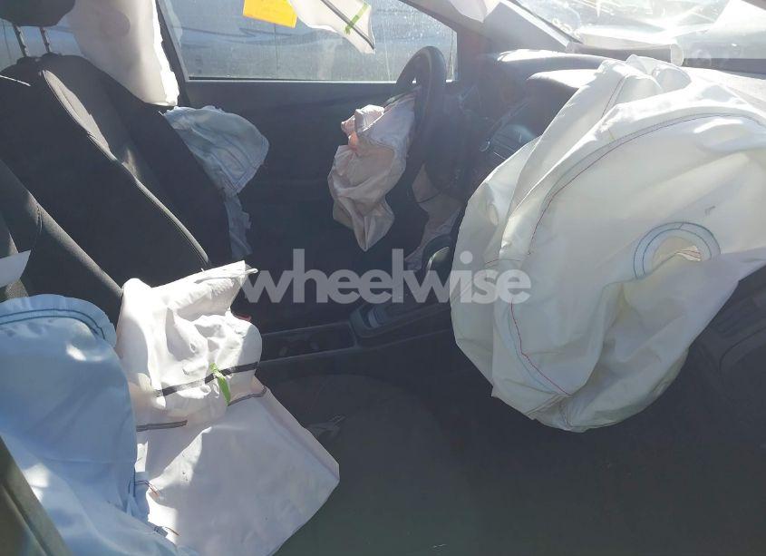 Photo 5 of 2018 Ford Focus S (VIN 1FADP3E2XJL316312)