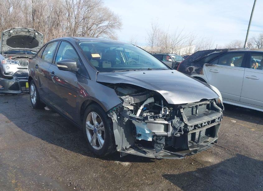 2013 Ford Focus SE (VIN 1FADP3F20DL118471) main photo
