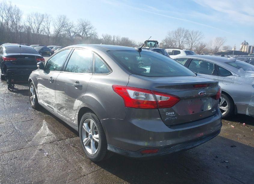 Photo 3 of 2013 Ford Focus SE (VIN 1FADP3F20DL118471)