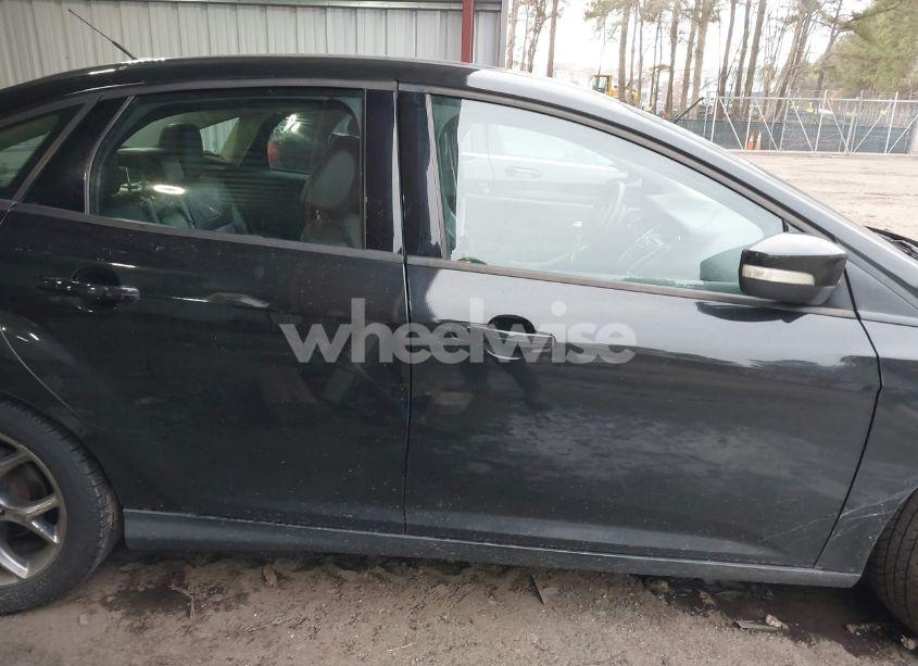Photo 13 of 2013 Ford Focus SE (VIN 1FADP3F20DL139191)