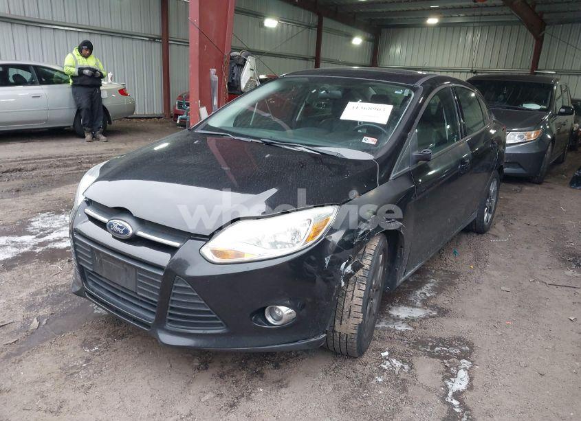 Photo 2 of 2013 Ford Focus SE (VIN 1FADP3F20DL139191)