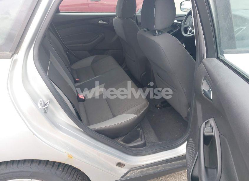 Photo 8 of 2013 Ford Focus SE (VIN 1FADP3F20DL152765)