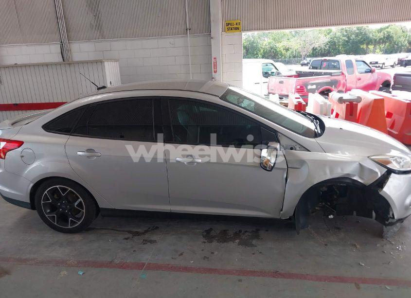 Photo 14 of 2013 Ford Focus SE (VIN 1FADP3F20DL161594)