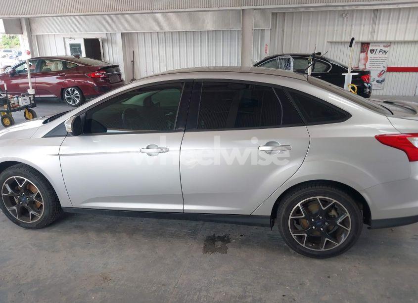 Photo 15 of 2013 Ford Focus SE (VIN 1FADP3F20DL161594)