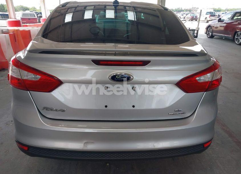 Photo 17 of 2013 Ford Focus SE (VIN 1FADP3F20DL161594)