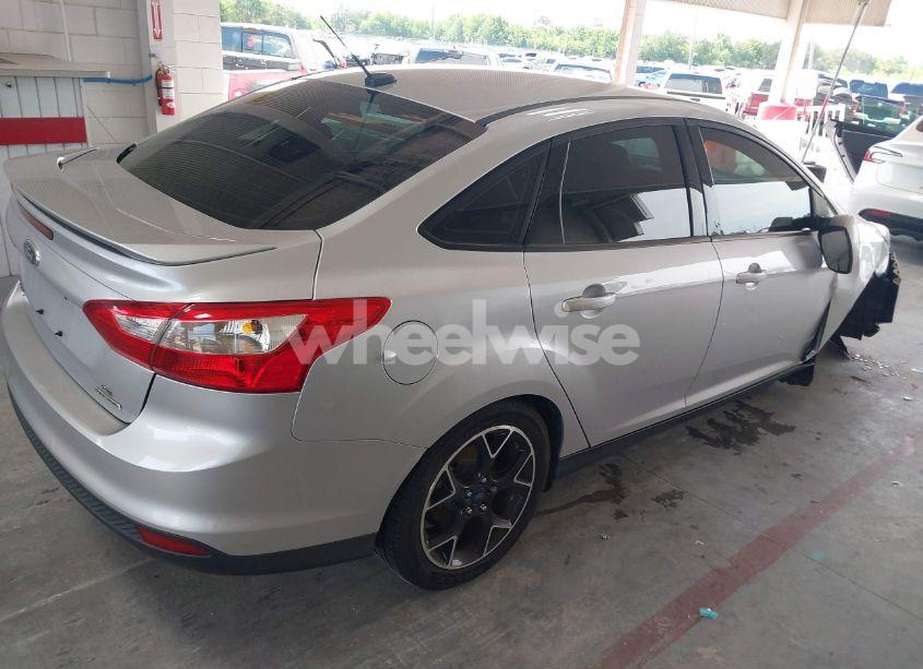 Photo 4 of 2013 Ford Focus SE (VIN 1FADP3F20DL161594)