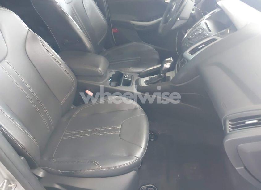 Photo 5 of 2013 Ford Focus SE (VIN 1FADP3F20DL161594)